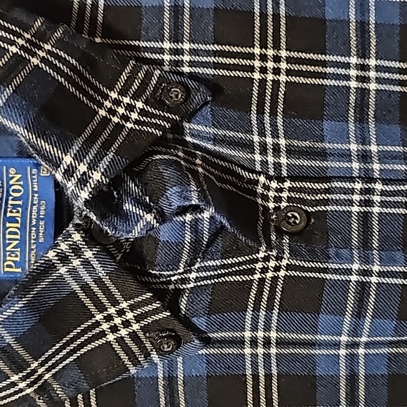 Pendelton button-up Shirt - Picture 3 of 6